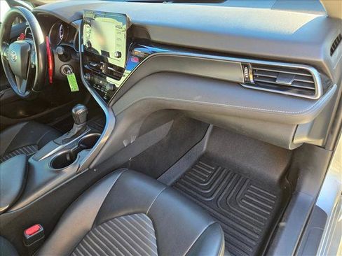 Used 2021 Toyota Camry SE image 18