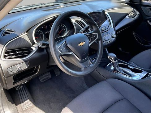 Used 2022 Chevrolet Malibu LS FWD image 18