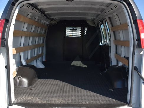 Used 2024 Chevrolet Express 2500 w/ Driver Convenience Package RWD image 10