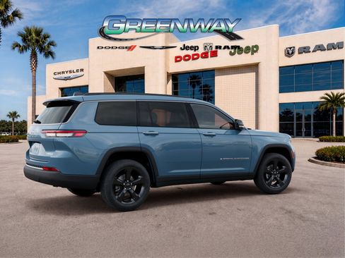 New 2026 Jeep Grand Cherokee L Limited RWD image 4