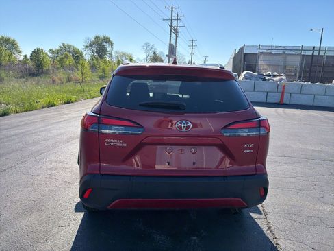 Used 2023 Toyota Corolla Cross XLE w/ Convenience Package image 6