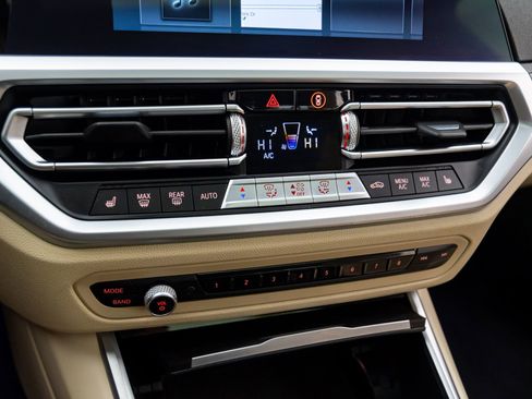 Used 2020 BMW 330i xDrive Sedan w/ Driving Assistance Package image 24