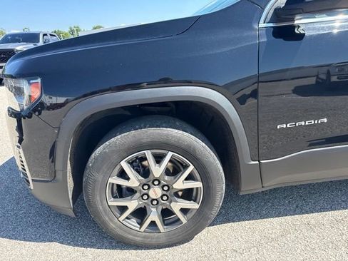 Used 2022 GMC Acadia SLE w/ Driver Convenience Package FWD image 9