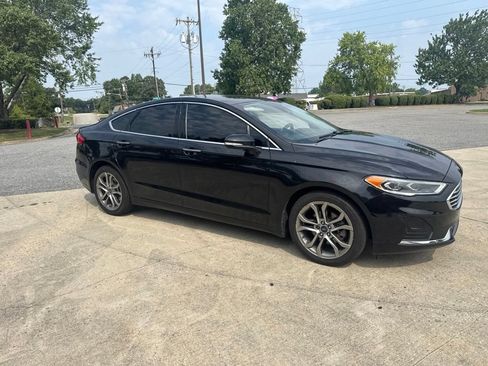 Used 2019 Ford Fusion SEL FWD image 5