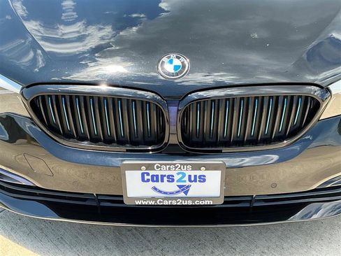 Used 2018 BMW 530e xDrive w/ Premium Package 2 AWD/4WD image 12