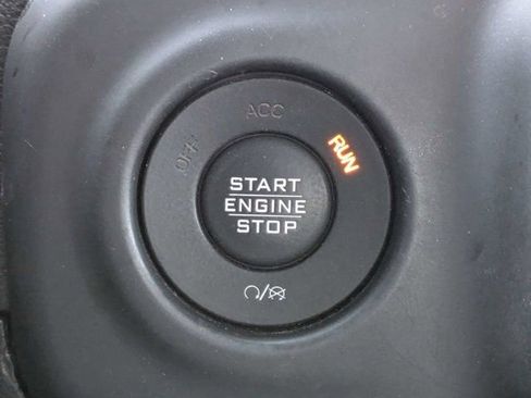 Used 2018 Jeep Wrangler Unlimited Sport S AWD/4WD image 29