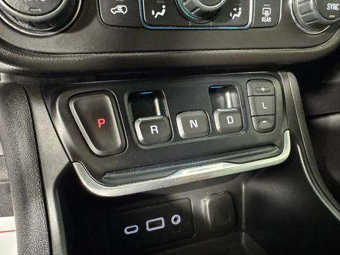 Used 2020 GMC Terrain SLE w/ Driver Convenience Package FWD image 22