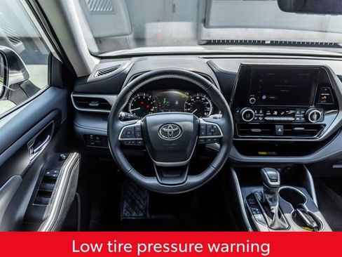 Certified 2025 Toyota Highlander XLE AWD/4WD image 31