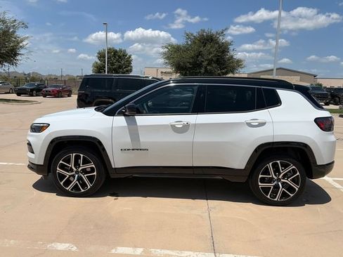 Used 2025 Jeep Compass Limited w/ Elite Group AWD/4WD image 6