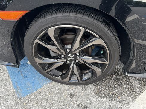 Used 2017 Honda Civic Sport image 8