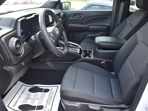 Used 2025 Chevrolet Colorado W/T RWD image 26