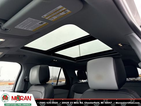 Used 2022 Ford Explorer XLT w/ Equipment Group 202A image 14