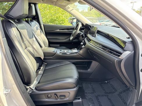 Certified 2023 INFINITI QX60 Pure AWD/4WD image 39