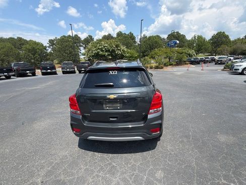 Used 2018 Chevrolet Trax LT FWD image 13