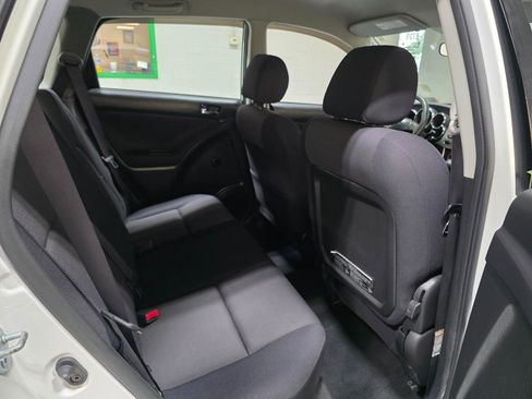 Used 2004 Toyota Matrix AWD image 22