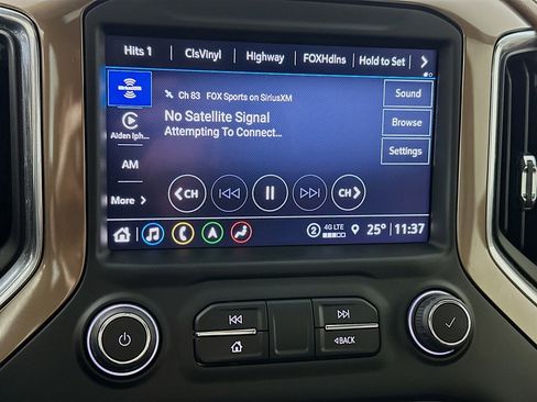 Used 2022 Chevrolet Silverado 1500 High Country w/ Technology Package image 15