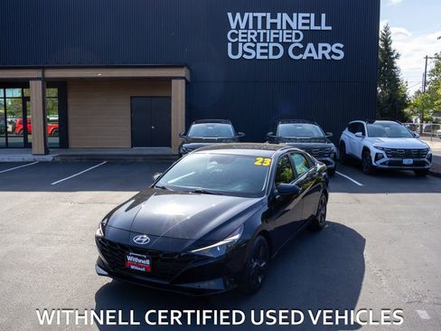 Certified 2023 Hyundai Elantra SEL w/ Preferred Accessory Package FWD image 1
