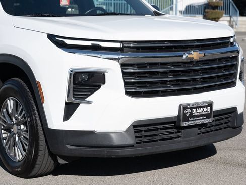 Used 2024 Chevrolet Traverse LT AWD/4WD image 9