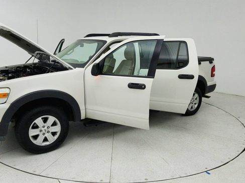 Used 2010 Ford Explorer Sport Trac XLT RWD image 10