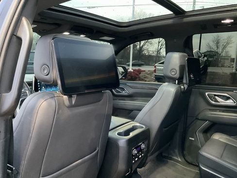 Used 2022 Chevrolet Tahoe Z71 w/ Z71 Off-Road Package image 18