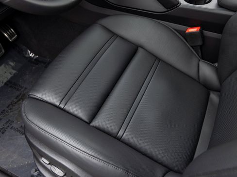 New 2025 Porsche Cayenne GTS image 28