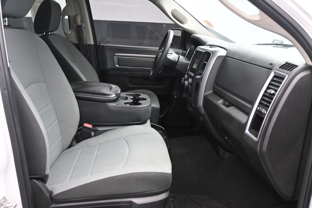 Used 2022 RAM 1500 Classic SLT w/ Electronics Group AWD/4WD image 10