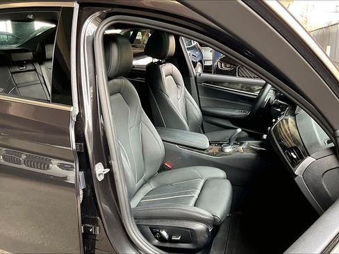 Used 2021 BMW 540i w/ Convenience Package RWD image 8