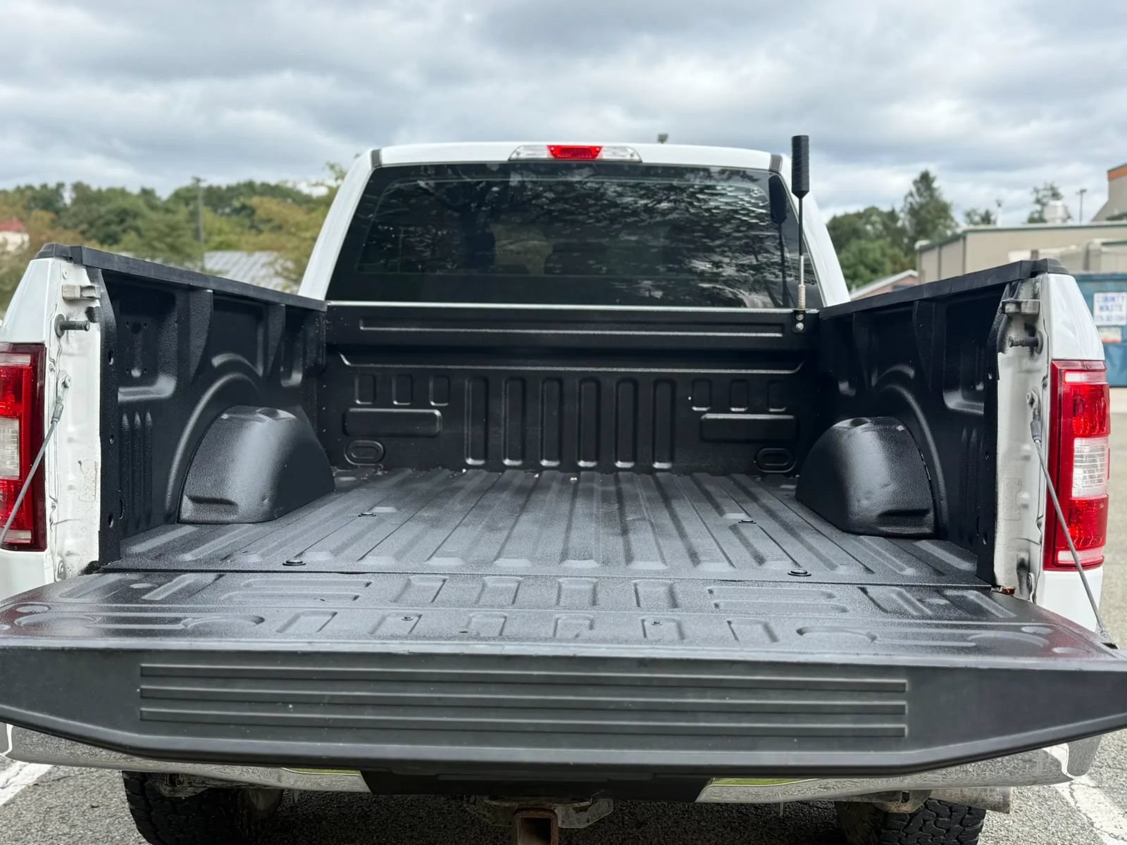 Used 2018 Ford F150 XL w/ Equipment Group 101A Mid AWD/4WD image 7