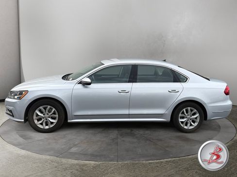 Used 2017 Volkswagen Passat 1.8T S image 4