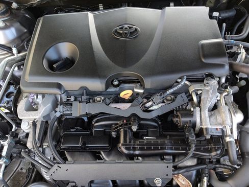 Used 2020 Toyota Camry SE image 30