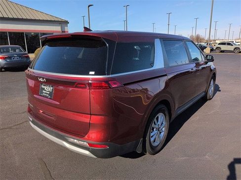 Used 2022 Kia Carnival LX image 6