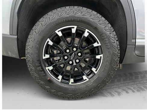 Used 2025 Chevrolet Traverse Z71 image 25