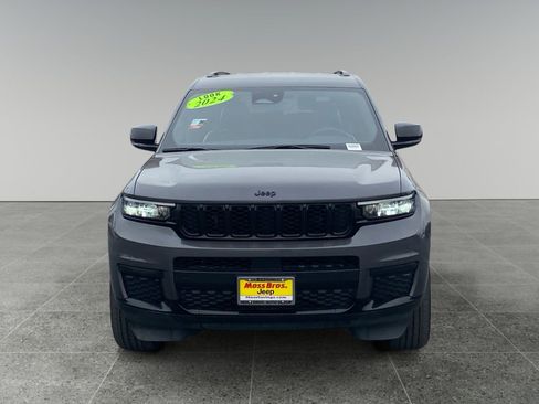 Used 2024 Jeep Grand Cherokee L Laredo image 8