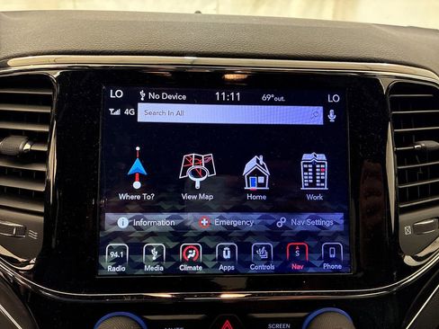 Used 2019 Jeep Grand Cherokee Limited w/ Luxury Group II AWD/4WD image 14