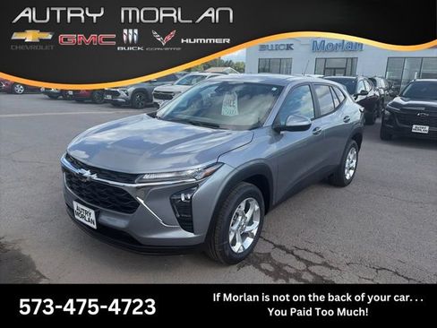 New 2026 Chevrolet Trax LS w/ LS Convenience Package FWD image 1