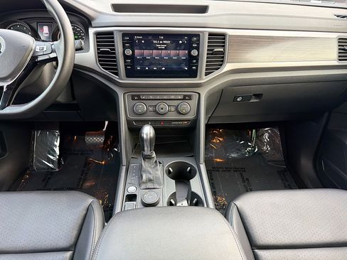 Used 2019 Volkswagen Atlas SE w/ Towing Package AWD/4WD image 18