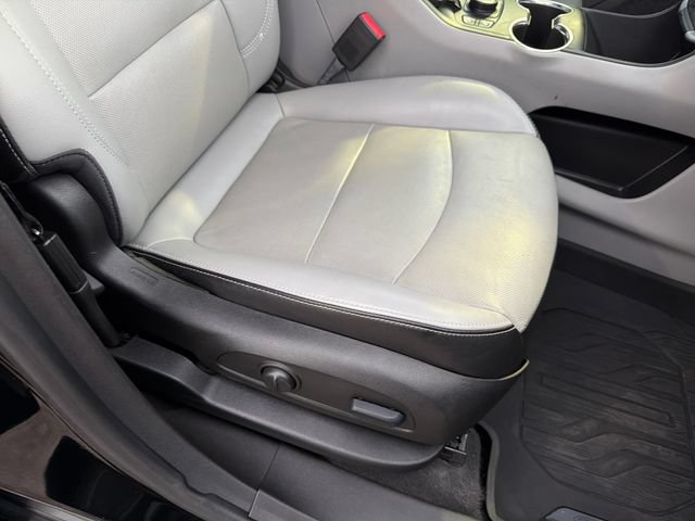 Used 2022 GMC Terrain SLT FWD image 26