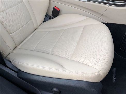 Used 2016 Mercedes-Benz C 300 4MATIC Sedan image 20