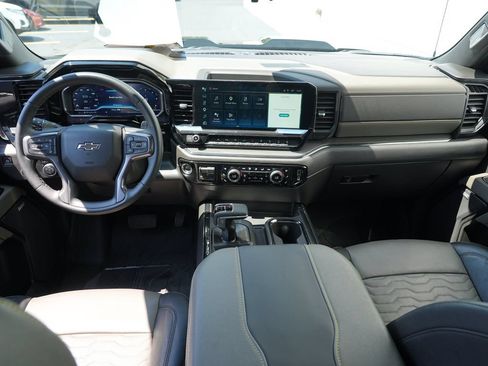 Certified 2025 Chevrolet Silverado 1500 ZR2 w/ Technology Package AWD/4WD image 28