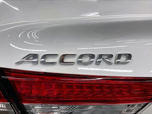 Used 2020 Honda Accord LX image 9