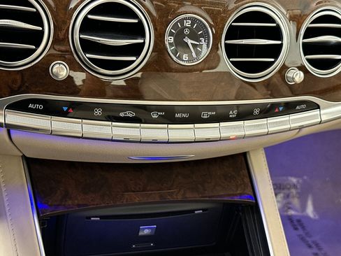 Used 2015 Mercedes-Benz S 550 Sedan image 19