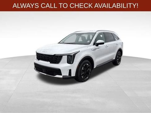 Used 2024 Kia Sorento S image 3