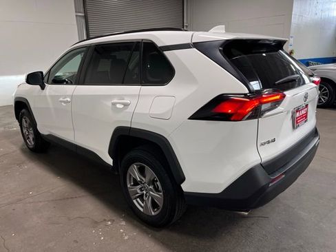 Used 2024 Toyota RAV4 XLE FWD image 5
