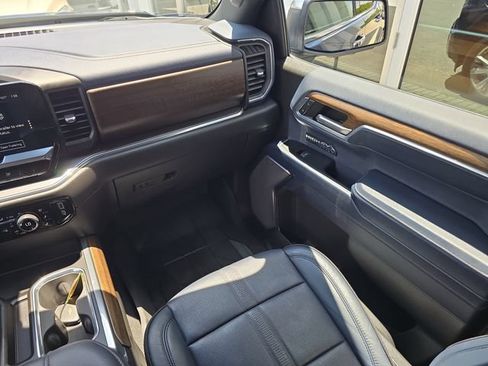 Certified 2023 Chevrolet Silverado 1500 High Country w/ High Country Premium Package AWD/4WD image 14