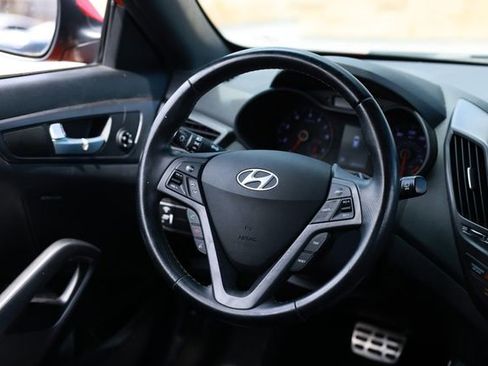Used 2016 Hyundai Veloster Turbo FWD image 31