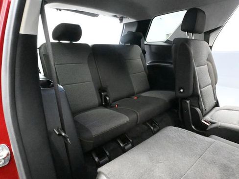 Used 2021 Chevrolet Traverse LT FWD image 42