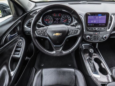 Used 2019 Chevrolet Malibu LT w/ Leather Package FWD image 26