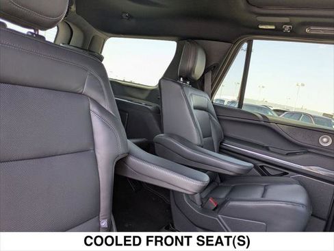 New 2026 Lincoln Navigator Reserve w/ Jet Appearance Package AWD/4WD image 13