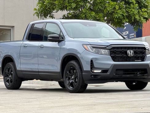 New 2026 Honda Ridgeline Black Edition image 2
