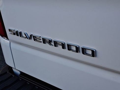 Used 2025 Chevrolet Silverado 1500 LT image 39